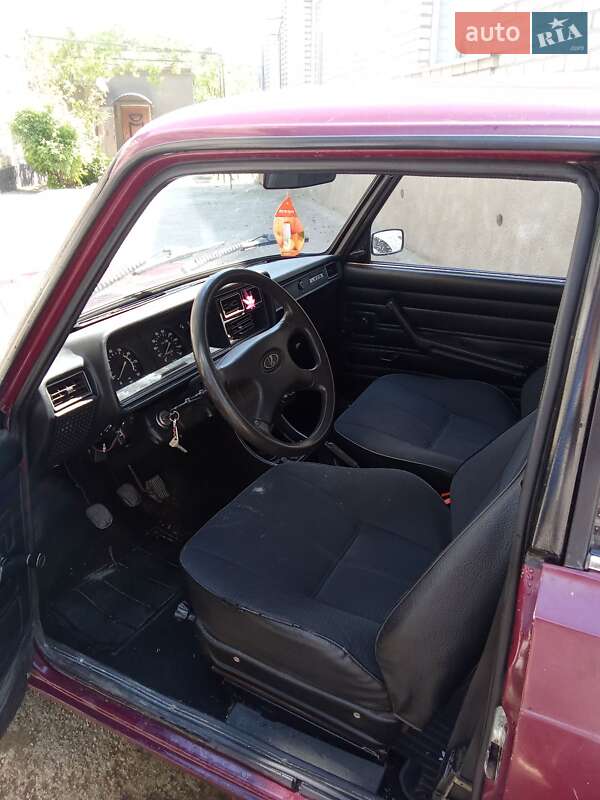 Седан ВАЗ / Lada 2107 2003 в Подільську