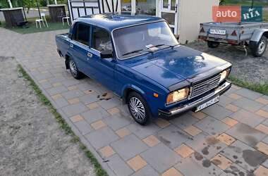 Седан ВАЗ 2107 2004 в 