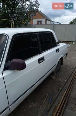 Седан ВАЗ 2107 1989 в 
