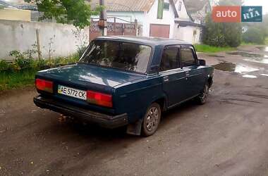 Седан ВАЗ 2107 2004 в 