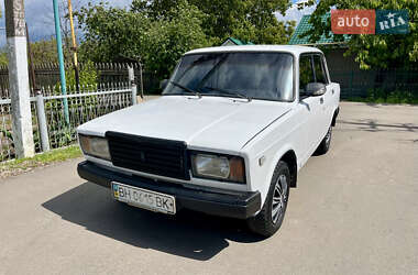 Седан ВАЗ 2107 1999 в 