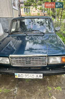 Седан ВАЗ 2107 2004 в 