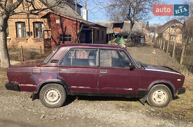 Седан ВАЗ 2107 1983 в  фото 3 Седан ВАЗ 2107 1983 в