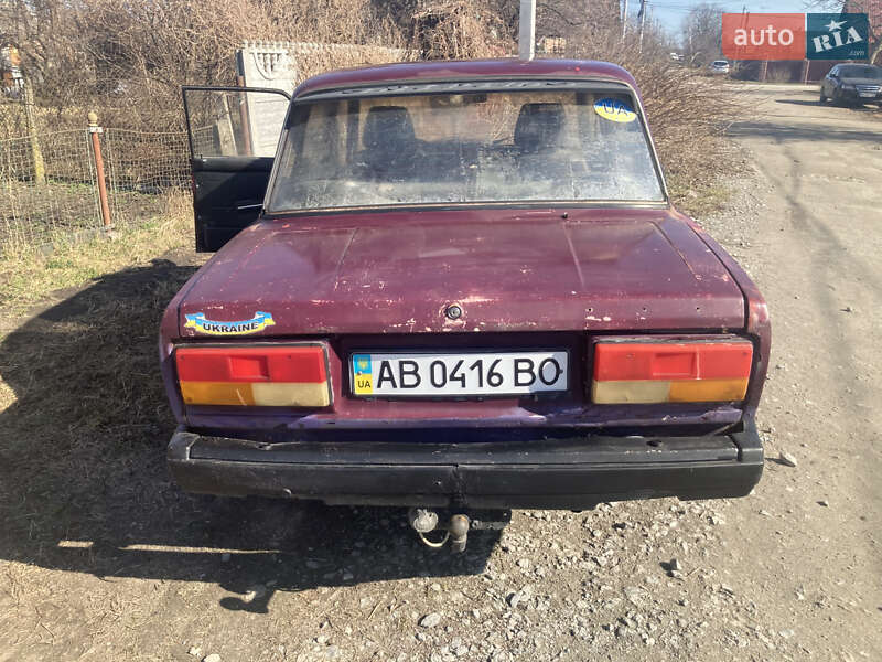 Седан ВАЗ / Lada 2107 1983 в Бердичеве