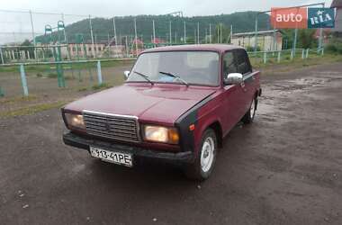 Седан ВАЗ 2107 2004 в Хусте
