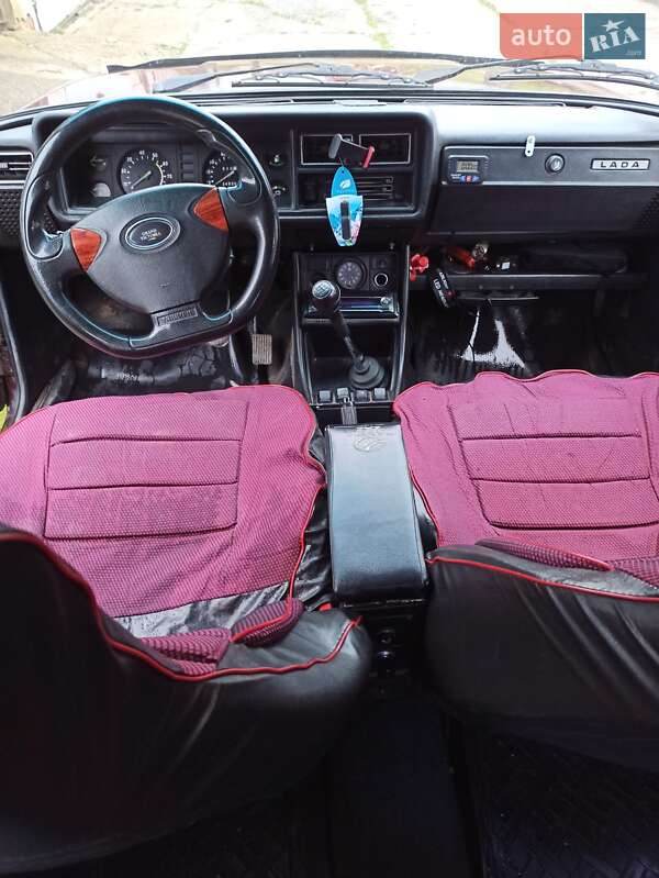 Седан ВАЗ / Lada 2107 2005 в Бурштыне