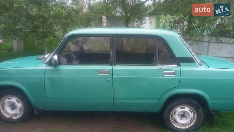 ВАЗ / Lada 2107 1988 ВАЗ / Lada 2107 1988