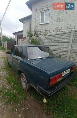 Седан ВАЗ 2107 2004 в 