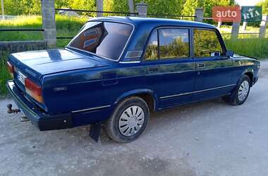 Седан ВАЗ 2107 2005 в 