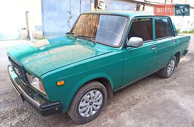 Седан ВАЗ 2107 2005 в 