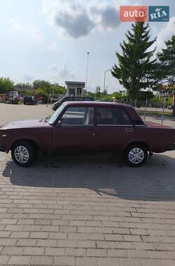 Седан ВАЗ 2107 2005 в 