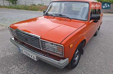 Седан ВАЗ 2107 1983 в Дніпрі