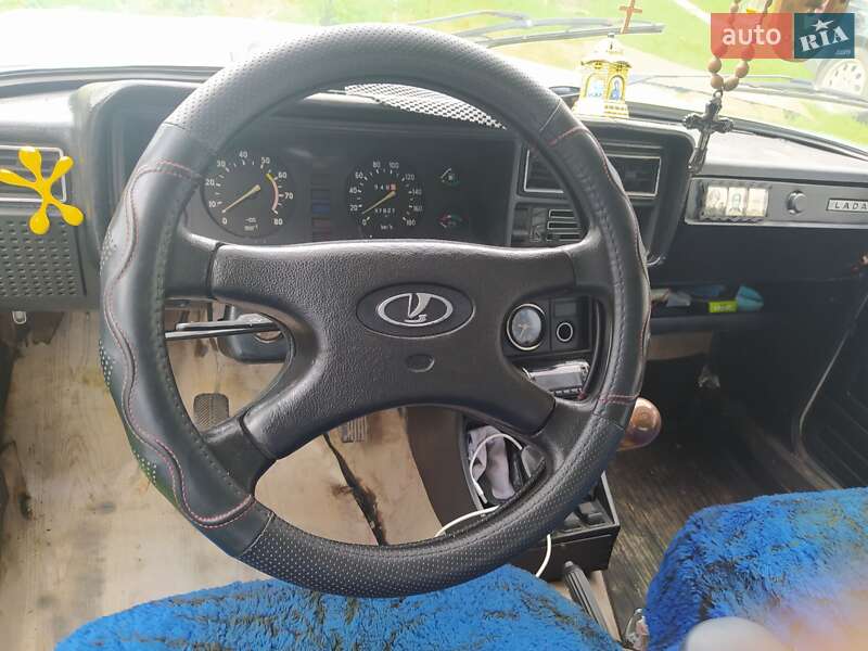 Седан ВАЗ / Lada 2107 1996 в Хмельницькому