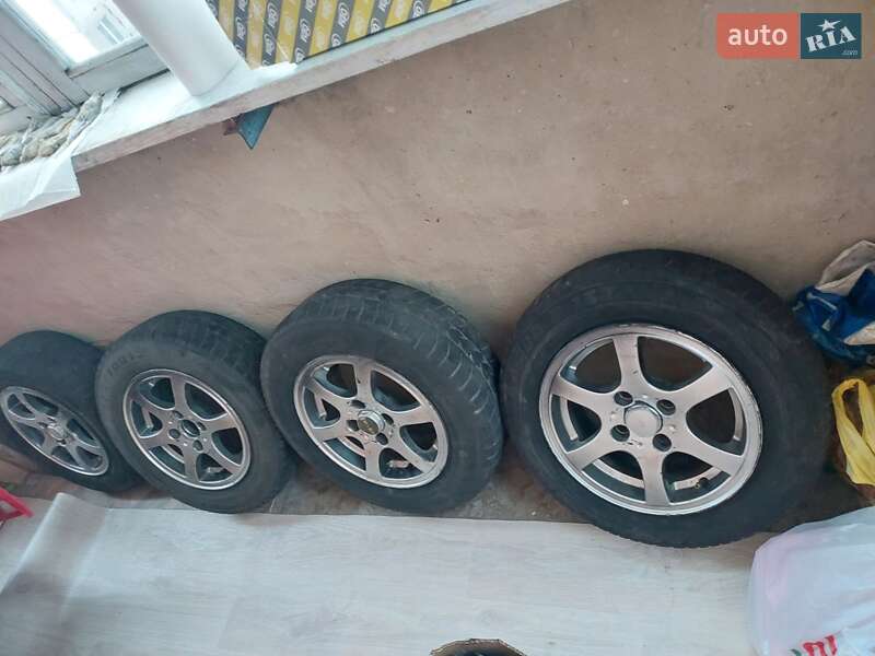 Седан ВАЗ / Lada 2107 1995 в Рівному