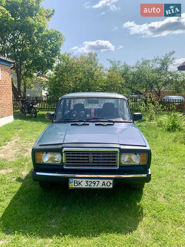 Седан ВАЗ / Lada 2107 2008 в Дубровице