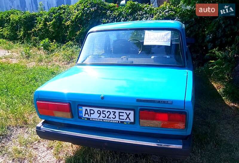 Седан ВАЗ 2107 2004 в 
