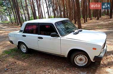 Седан ВАЗ 2107 1997 в 