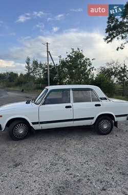 Седан ВАЗ 2107 1989 в 