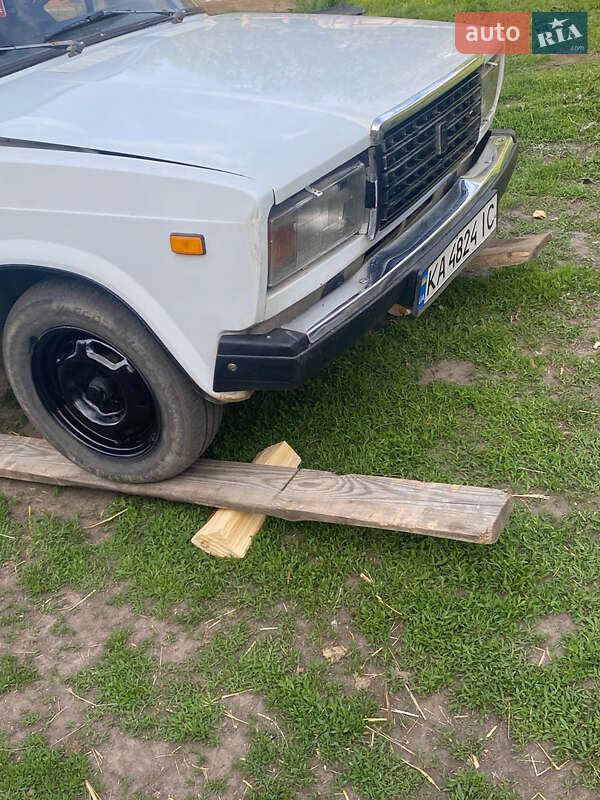 Седан ВАЗ / Lada 2107 1991 в Радомышле