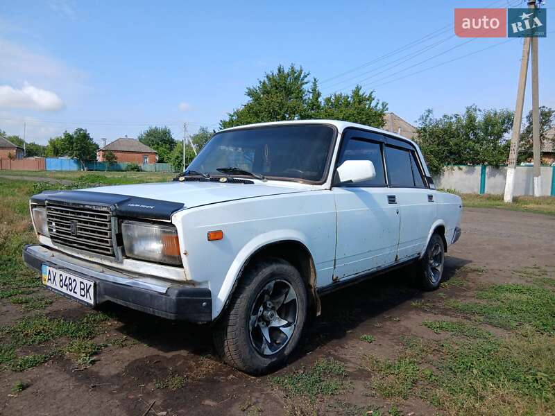 Седан ВАЗ / Lada 2107 1999 в Балаклії