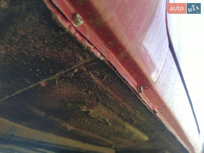 Седан ВАЗ / Lada 2107 1996 в Черновцах