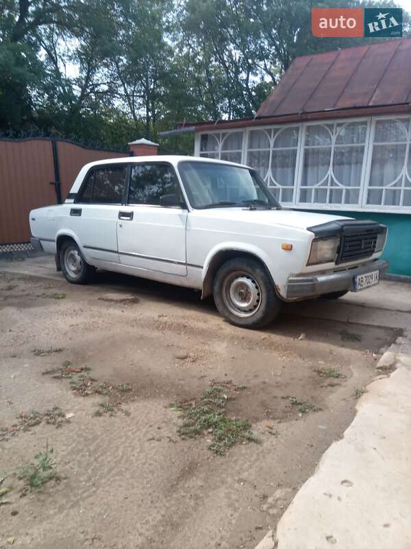 Седан ВАЗ / Lada 2107 1992 в Могилев-Подольске
