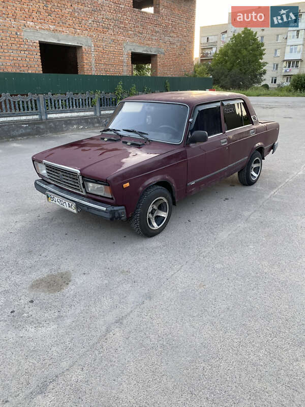 Седан ВАЗ 2107 2001 в 