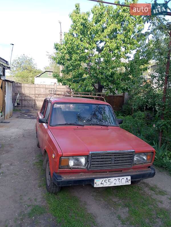 Седан ВАЗ / Lada 2107 1990 в Путивле
