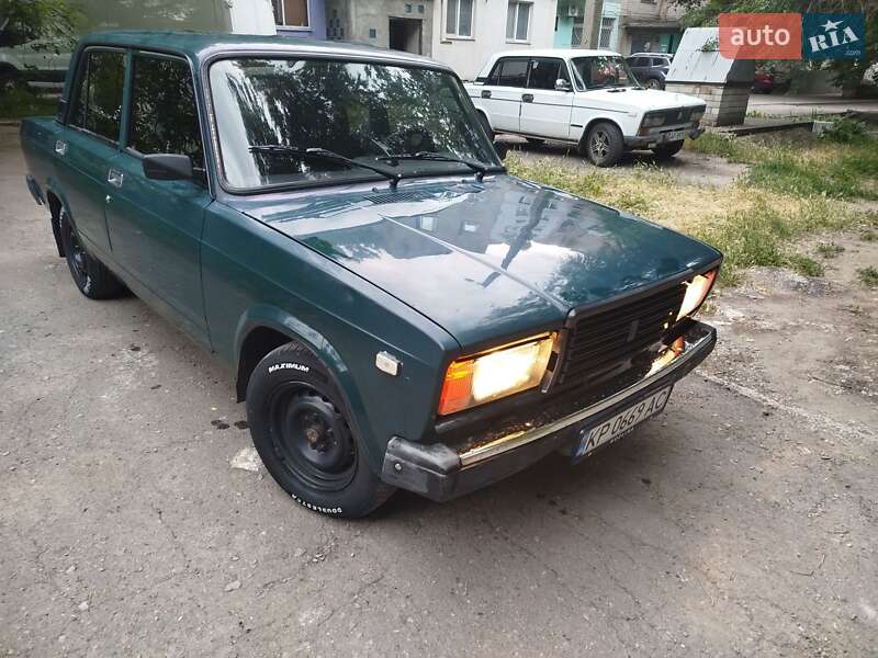 Седан ВАЗ / Lada 2107 2005 в Новомиколаївці