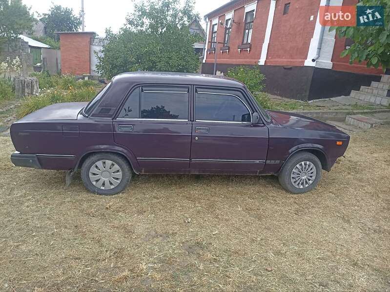 Седан ВАЗ 2107 2005 в 