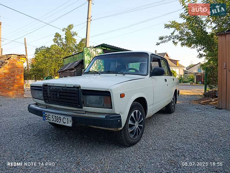 Седан ВАЗ / Lada 2107 2003 в Первомайске