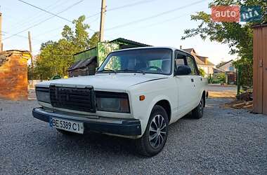 Седан ВАЗ 2107 2003 в 
