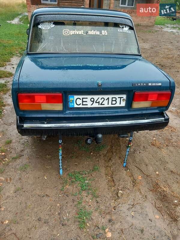Седан ВАЗ / Lada 2107 2002 в Сторожинце