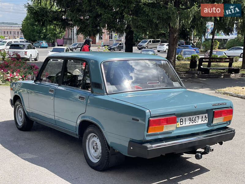 Седан ВАЗ / Lada 2107 2004 в Тульчине