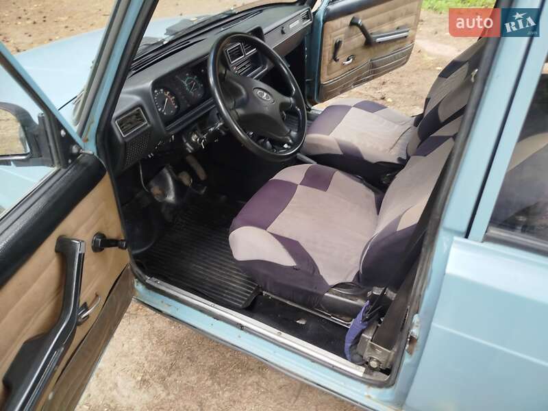 Седан ВАЗ / Lada 2107 1987 в Иршанске