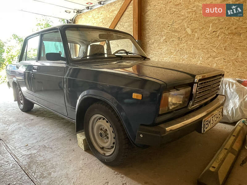 Седан ВАЗ / Lada 2107 2004 в Сумах