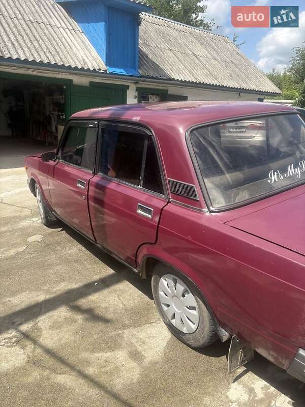 Седан ВАЗ / Lada 2107 2001 в Золотоноше