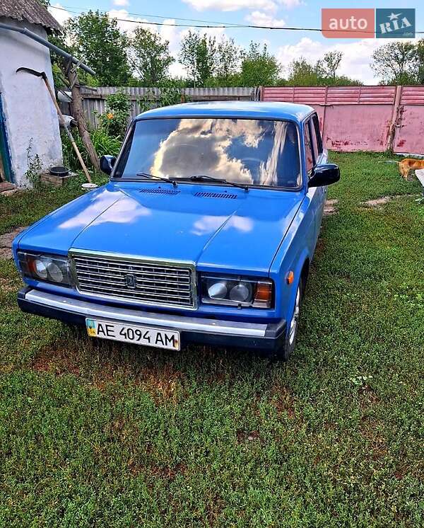 Седан ВАЗ / Lada 2107 2005 в Лозовой