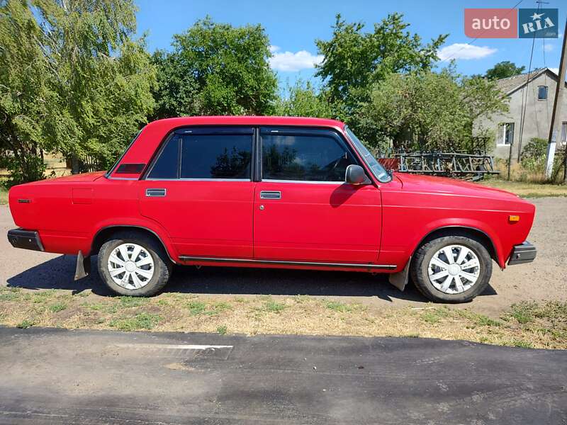 Седан ВАЗ / Lada 2107 2003 в Братском фото 7 Седан ВАЗ / Lada 2107 2003 в Братском