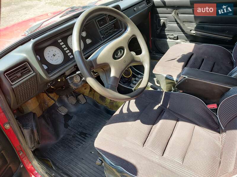 Седан ВАЗ / Lada 2107 2003 в Братском фото 16 Седан ВАЗ / Lada 2107 2003 в Братском