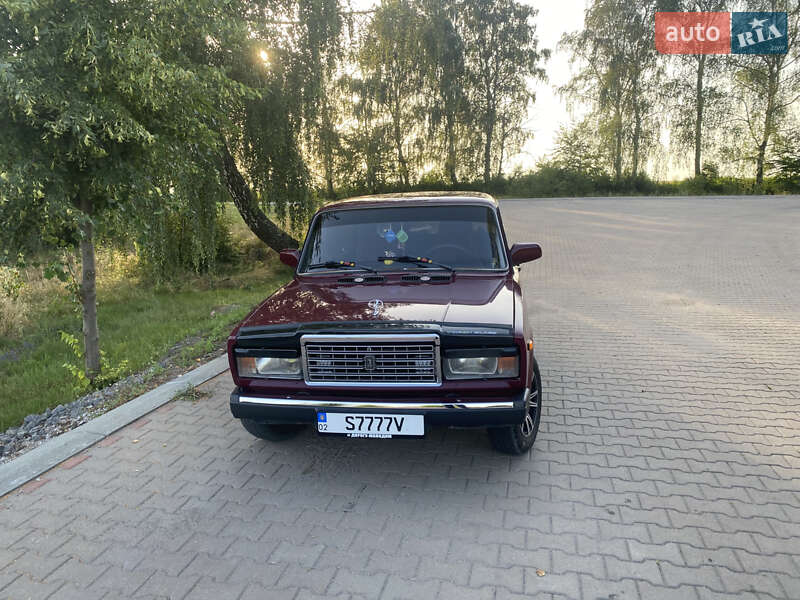 Седан ВАЗ / Lada 2107 2002 в Липовці
