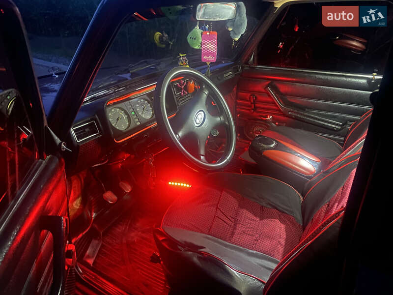 Седан ВАЗ / Lada 2107 2002 в Липовці
