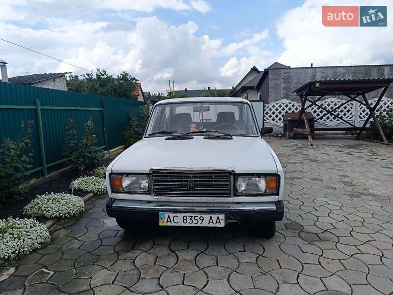 Седан ВАЗ / Lada 2107 2004 в Ковеле