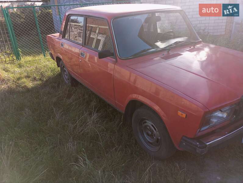 Седан ВАЗ / Lada 2107 1990 в Житомире