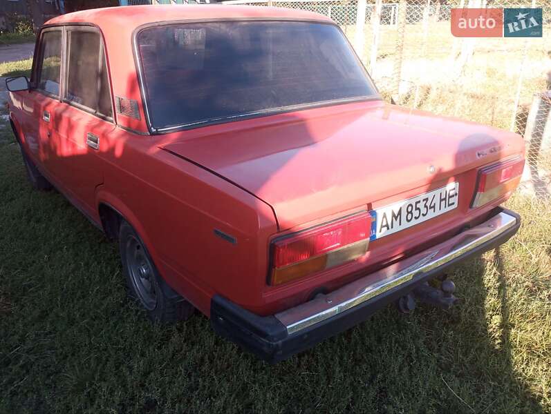 Седан ВАЗ / Lada 2107 1990 в Житомире