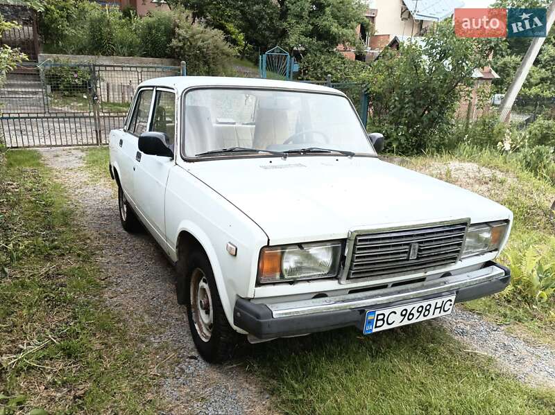 Седан ВАЗ / Lada 2107 1989 в Львове