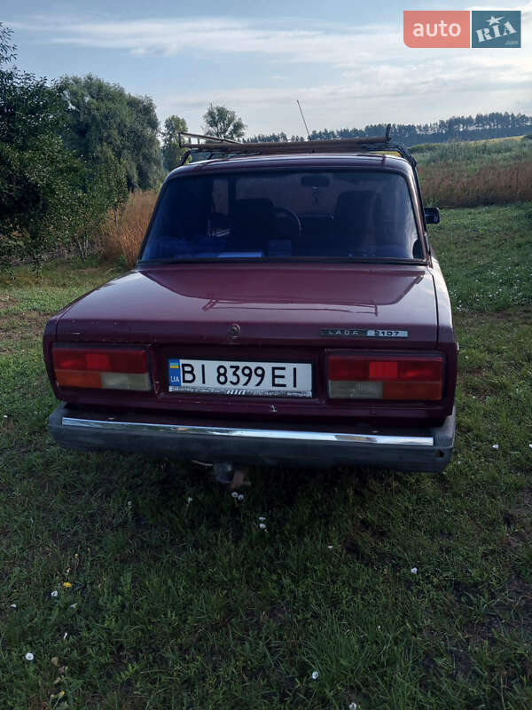 Седан ВАЗ / Lada 2107 2002 в Полтаве