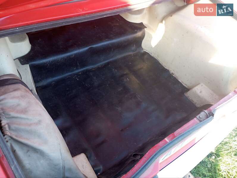 Седан ВАЗ / Lada 2107 1990 в Житомире