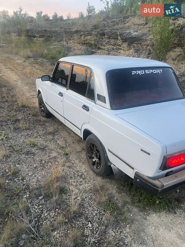 Седан ВАЗ / Lada 2107 1997 в Шаргороде