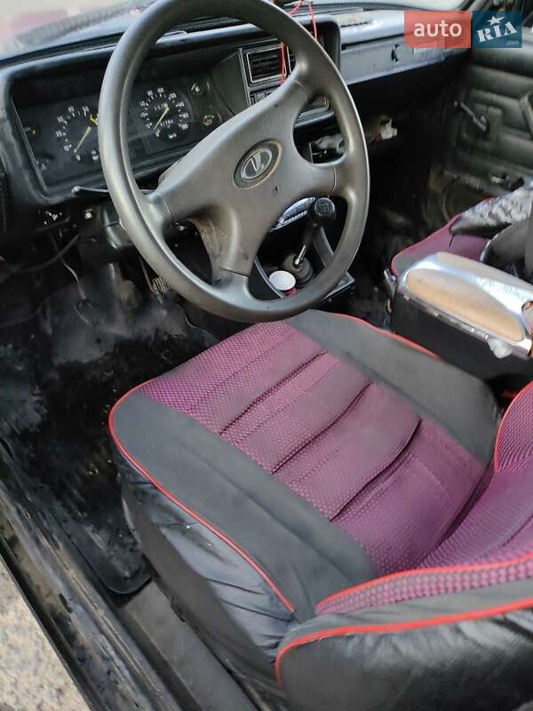 Седан ВАЗ / Lada 2107 2004 в Полтаве